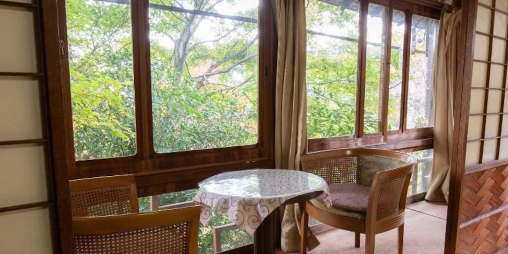 和風トリプルルーム バルコニーからの眺望0 | 文化財のお宿 千歳楼