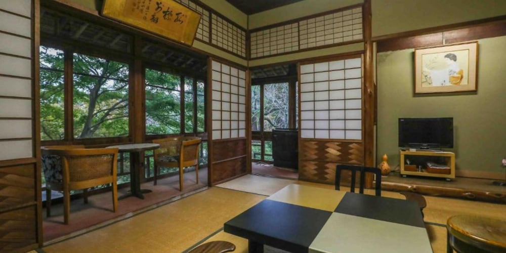 和風トリプルルーム 客室2 | 文化財のお宿 千歳楼