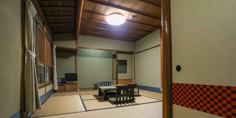 和風トリプルルーム 客室4 | 文化財のお宿 千歳楼