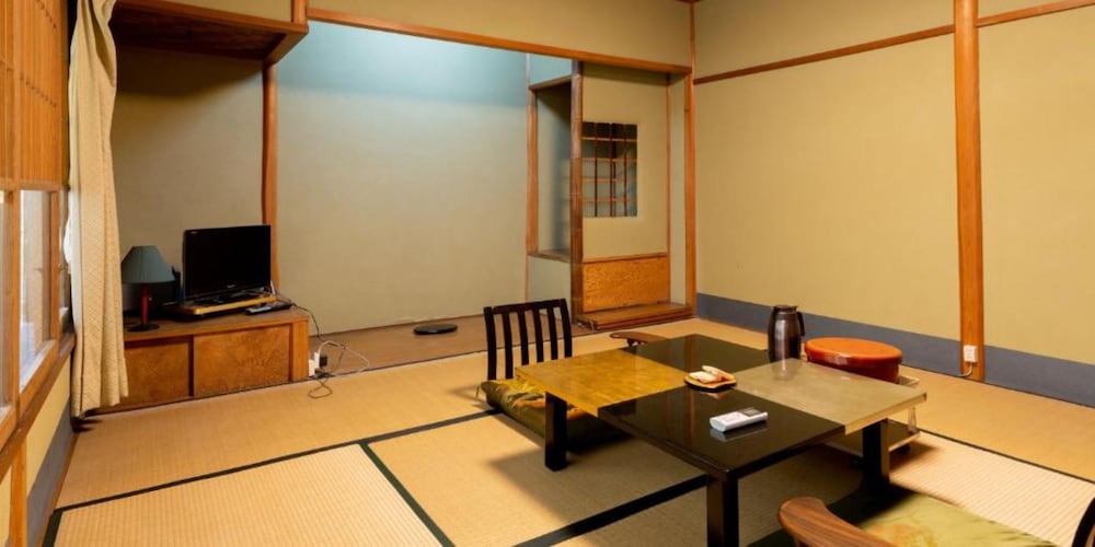 和風トリプルルーム 客室2 | 文化財のお宿 千歳楼