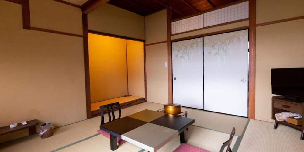 和風トリプルルーム 客室1 | 文化財のお宿 千歳楼