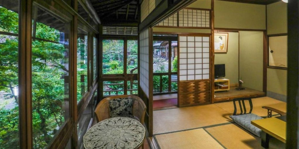 和風トリプルルーム 客室1 | 文化財のお宿 千歳楼