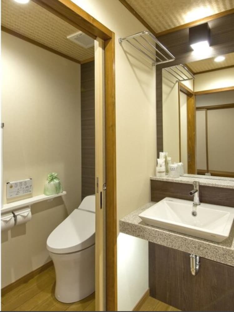 和室 シャワータイプ [河口湖側] バスルーム0 | レイクランドホテル みづのさと