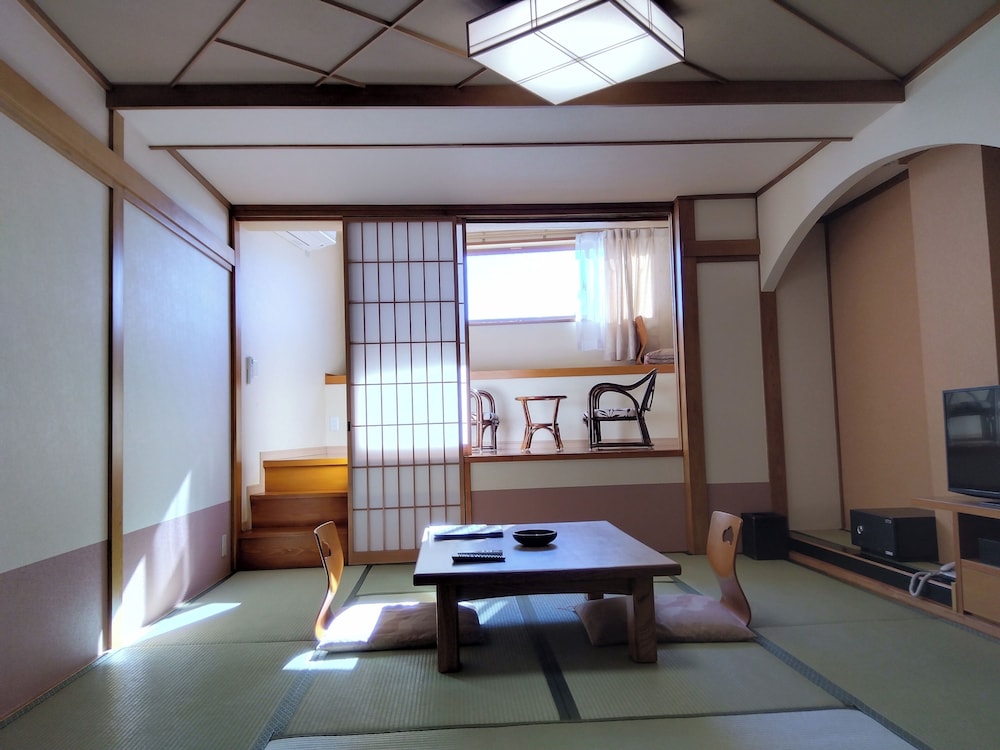 ロフト付き和室 [富士山側] 客室3 | レイクランドホテル みづのさと