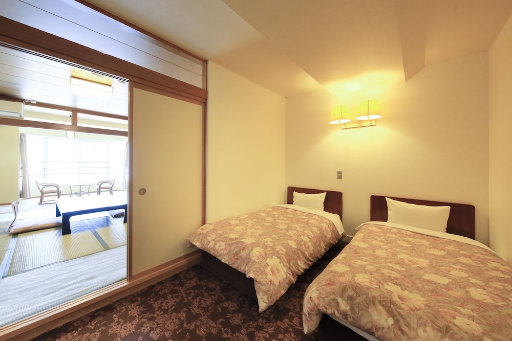 和洋室 [河口湖側] 客室2 | レイクランドホテル みづのさと