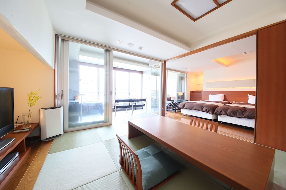 半露天風呂付 特別室 [河口湖側] | レイクランドホテル みづのさと