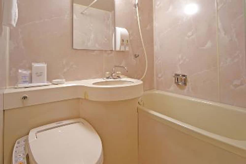 セミダブルルーム 禁煙 バスルームの設備0 | アパホテル〈水戸駅北〉