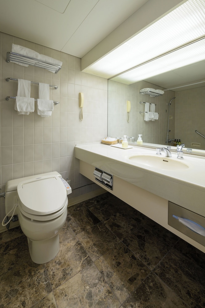 スタンダード ダブルルーム キングベッド 1 台 禁煙 マウンテンビュー バスルーム0 | ホテル青森