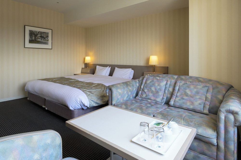 スタンダード ダブルルーム キングベッド 1 台 禁煙 マウンテンビュー 客室6 | ホテル青森