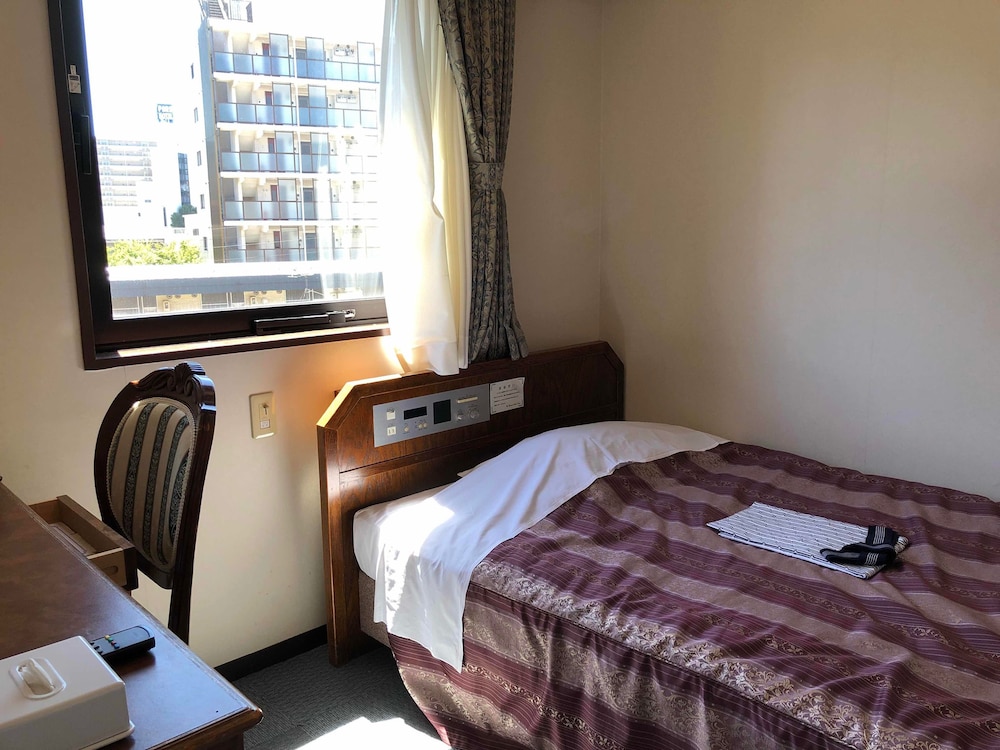 セミダブルルーム 喫煙可 | ホテルターミナルアートイン