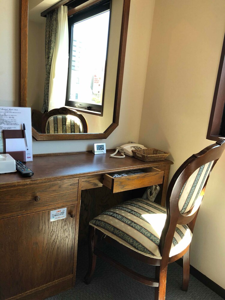 セミダブルルーム 喫煙可 客室の設備とサービス1 | ホテルターミナルアートイン