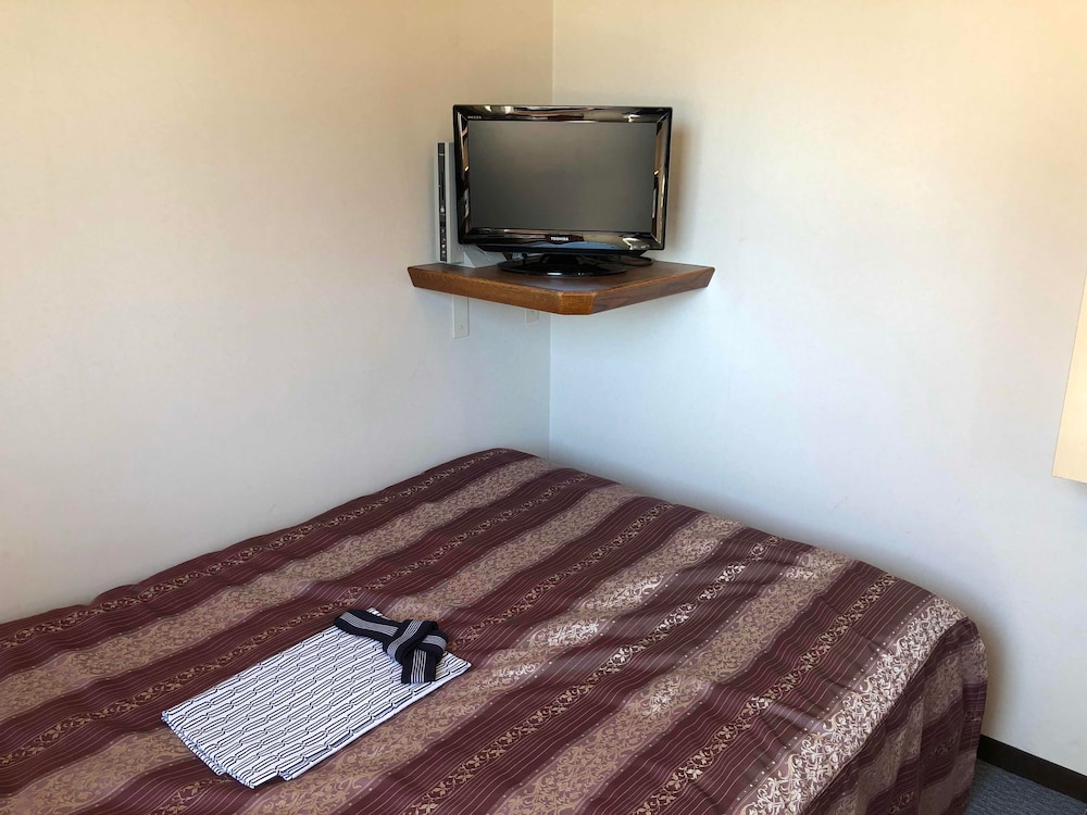 セミダブルルーム 喫煙可 客室1 | ホテルターミナルアートイン