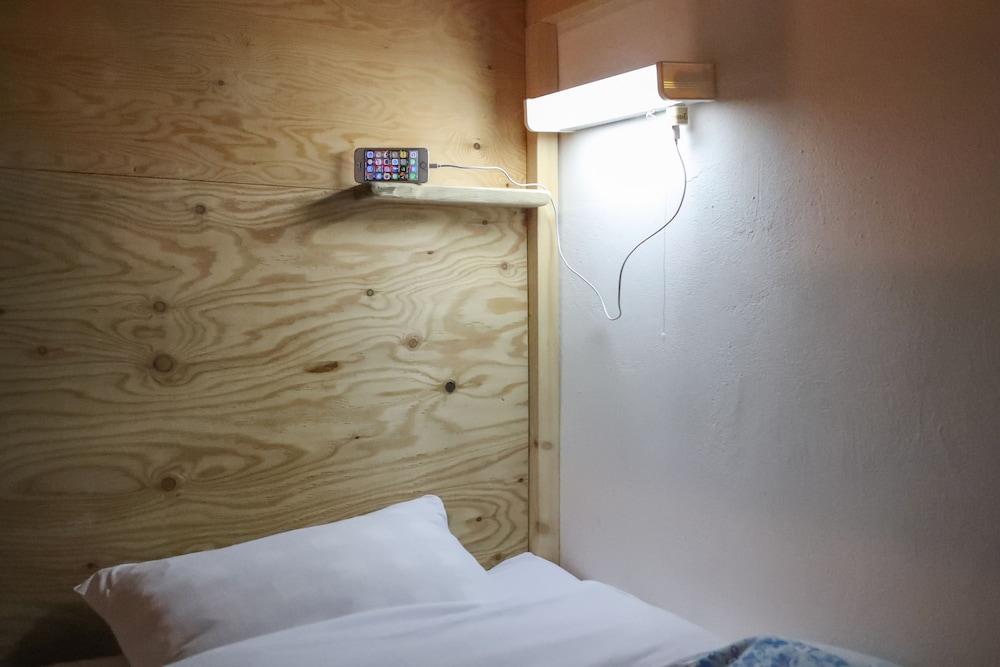 女性専用ドミトリー6人部屋 2ベッド利用 客室1 | SappoLodge