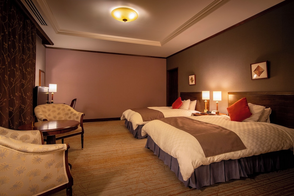 ロイヤルスイート 客室1 | フルーツパーク富士屋ホテル