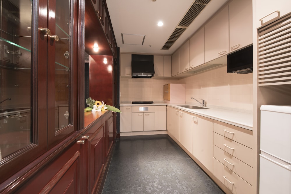 71㎡ エグゼクティブ スイート 禁煙 専用キッチン0 | ホテルアルプス