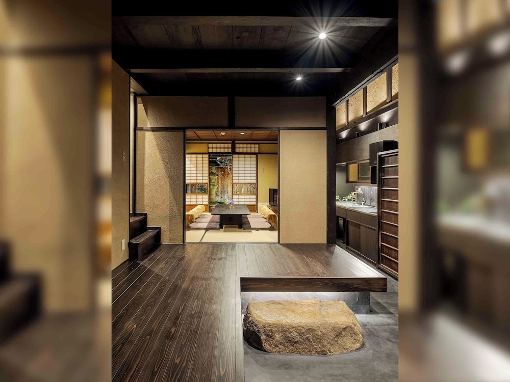 トラディショナル ハウス 2 ベッドルーム キッチン ガーデンビュー 客室1 | Konoha Yura Machiya House