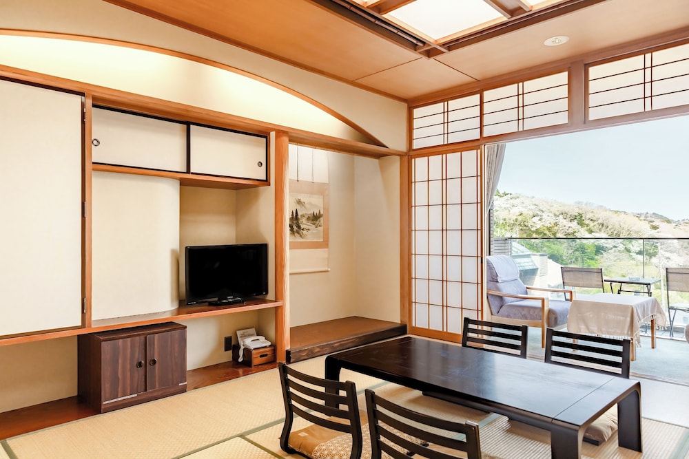 コンフォート ルーム ベッド (複数台) テラス マウンテンビュー 客室0 | E JOY INN-錦月-熱海山莊