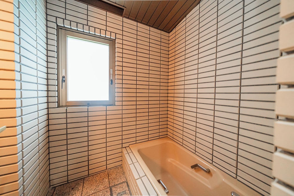 コンフォート ルーム ベッド (複数台) テラス マウンテンビュー バスルーム0 | E JOY INN-錦月-熱海山莊