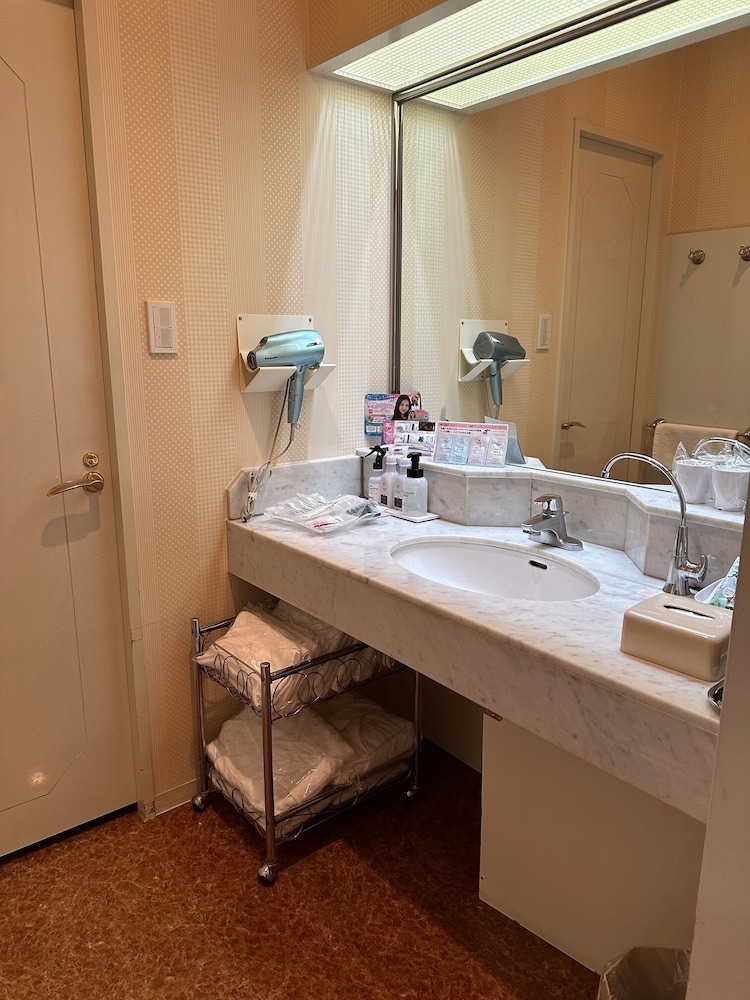 ベーシック ダブルルーム バスルーム0 | ホテルハイパー - 大人限定