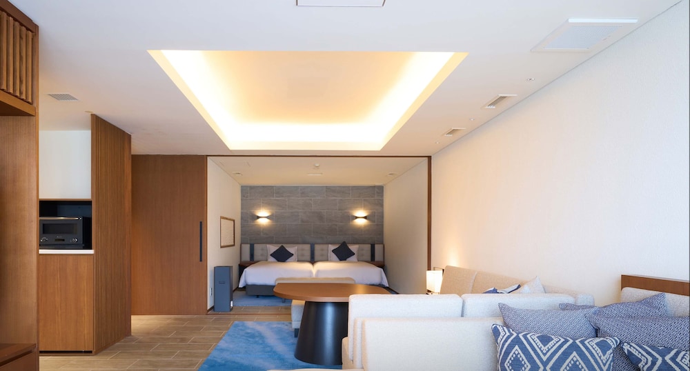 スイート オーシャンビュー 客室1 | BATON SUITE 沖縄古宇利島