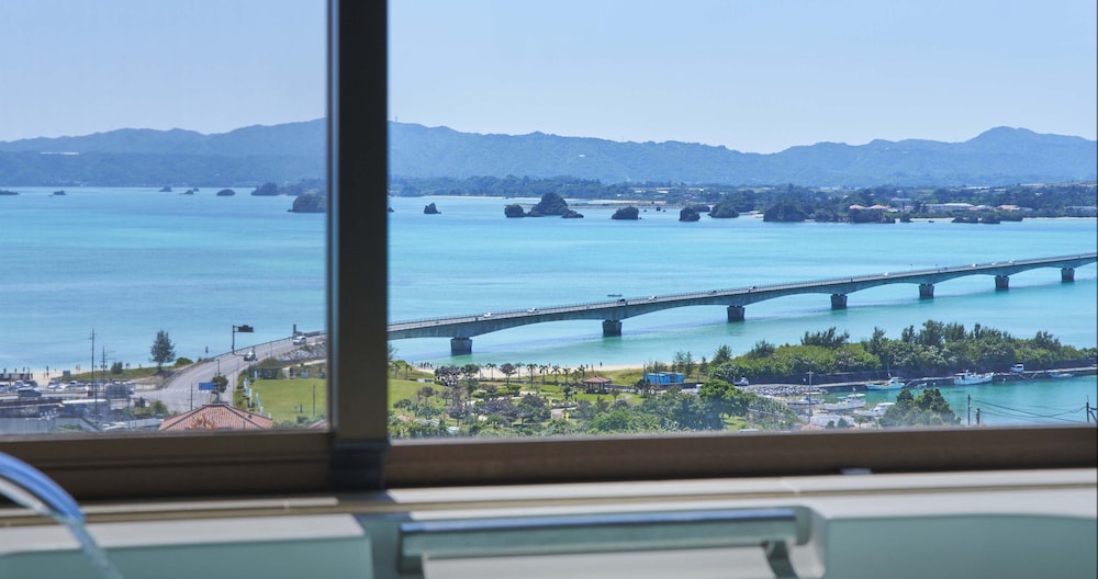 スイート オーシャンビュー バスルーム0 | BATON SUITE 沖縄古宇利島