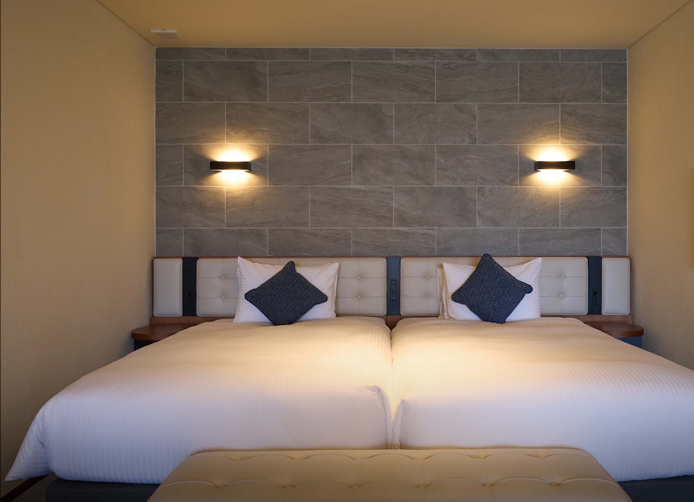 スイート オーシャンビュー ガーデン 客室2 | BATON SUITE 沖縄古宇利島