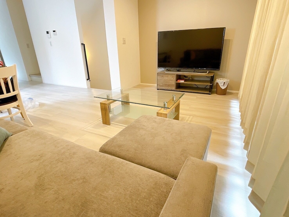 ハウス パーシャル オーシャン ビュー リビング エリア3 | Palace Oceanside