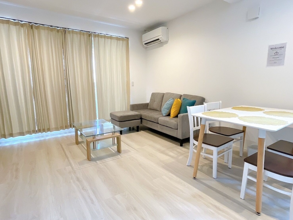 ハウス パーシャル オーシャン ビュー リビング エリア0 | Palace Oceanside