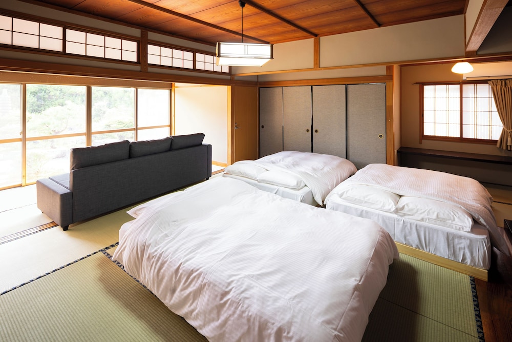 デラックス ヴィラ ガーデンビュー 客室1 | かわもと別邸garden