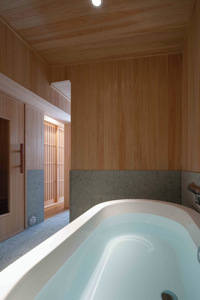 スーペリア アパートメント バスルーム8 | KUTSUROGI SAUNA and STAY