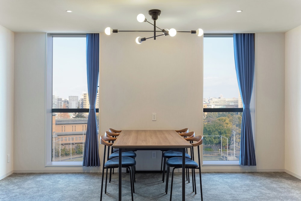 デラックス アパートメント リビング エリア1 | Minn STATION Ai Nagoya