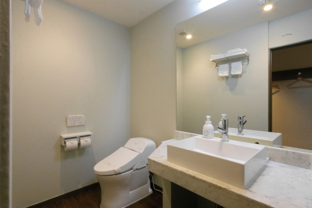 和風クワドラプルルーム バスルーム0 | 有田川温泉 鮎茶屋 ホテルサンシャイン