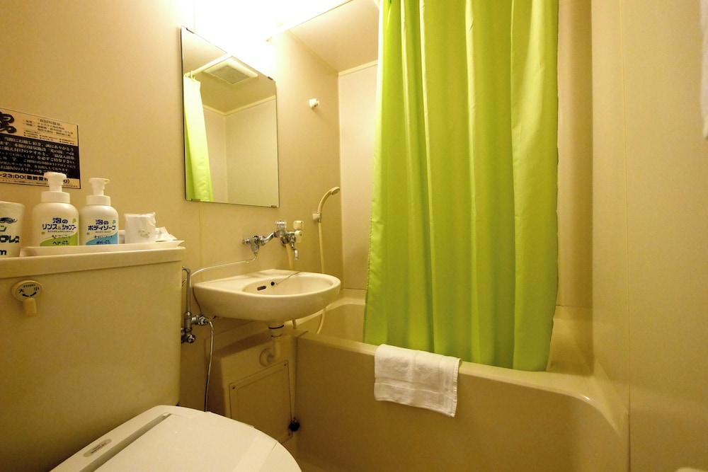 ベーシック ダブルルーム 喫煙可 バスルーム0 | 有田川温泉 鮎茶屋 ホテルサンシャイン