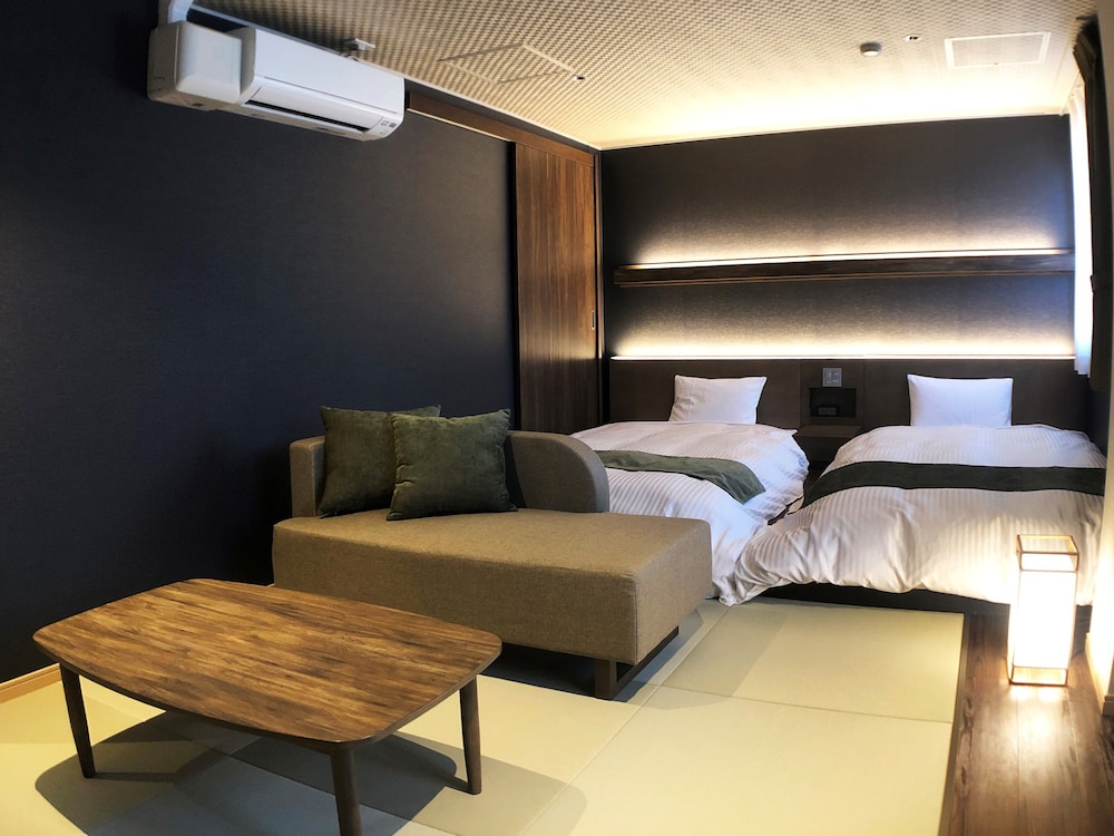 コンフォート 4 人部屋 客室1 | 有田川温泉 鮎茶屋 ホテルサンシャイン