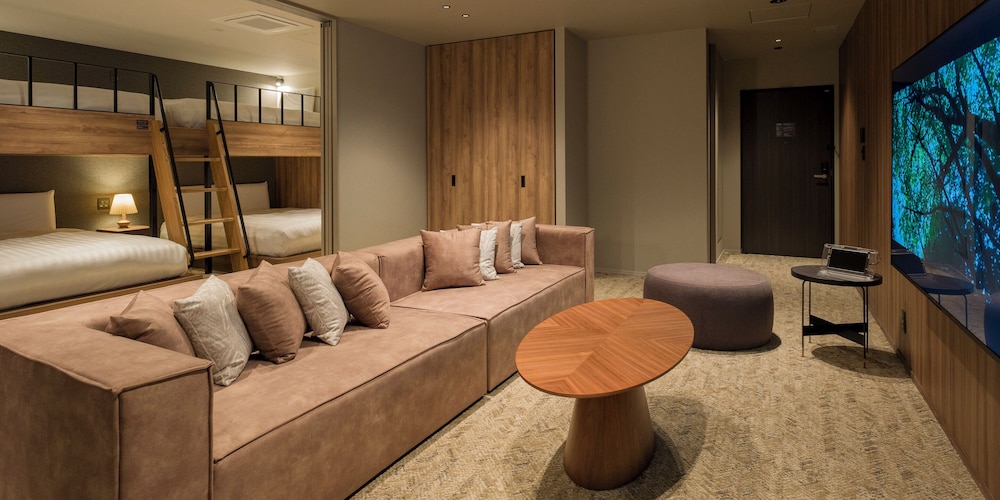 [E] バンクベッド (2クイーン + 2シングル) / ペット不可 6名定員 禁煙 | Rakuten STAY TERRACE 箱根小涌谷