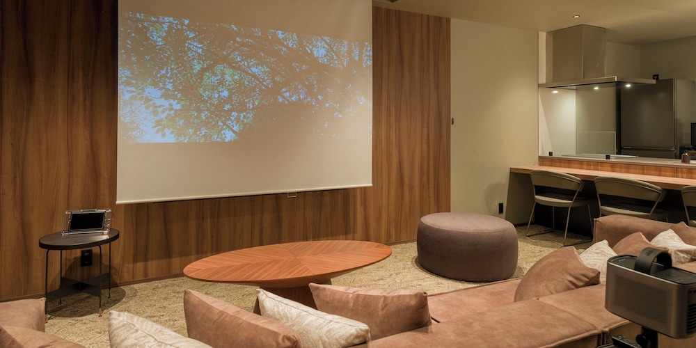 [E] バンクベッド (2クイーン + 2シングル) / ペット不可 6名定員 禁煙 リビング エリア0 | Rakuten STAY TERRACE 箱根小涌谷