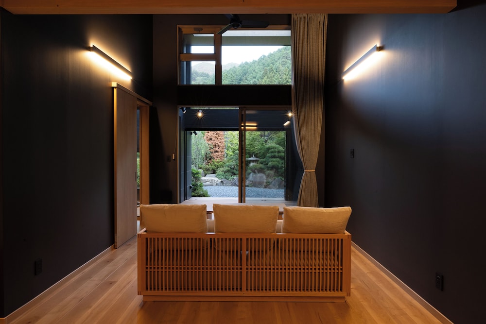 ベーシック ツインルーム ベッド (複数台) 禁煙 専用バスルーム 客室2 | 7c villa & winery