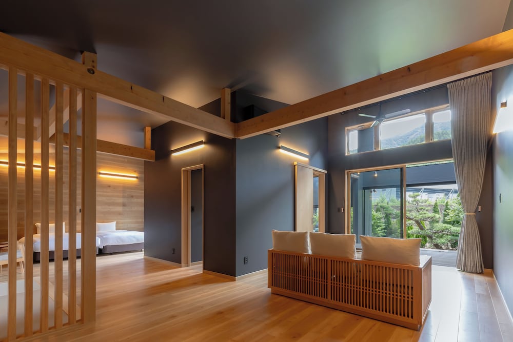 スイート ベッド (複数台) 専用バスルーム ガーデンビュー | 7c villa & winery