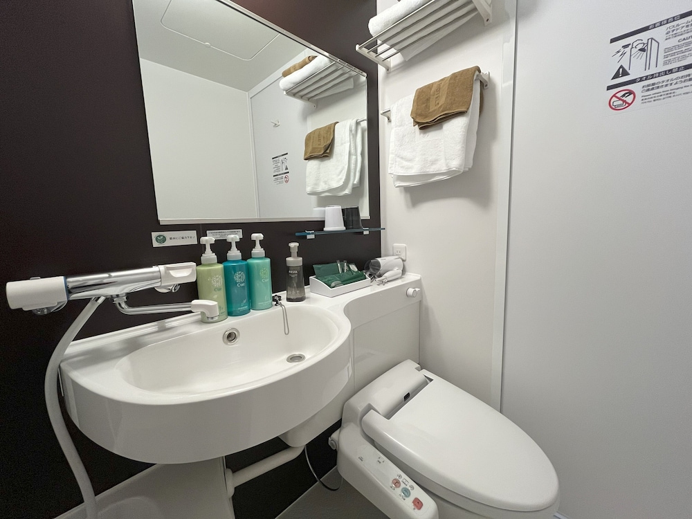 スタンダード セミダブルルーム 禁煙 バスルーム1 | ホテルルートイン今治