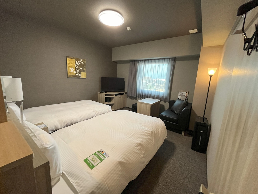 ツインルーム 喫煙可 客室1 | ホテルルートイン今治