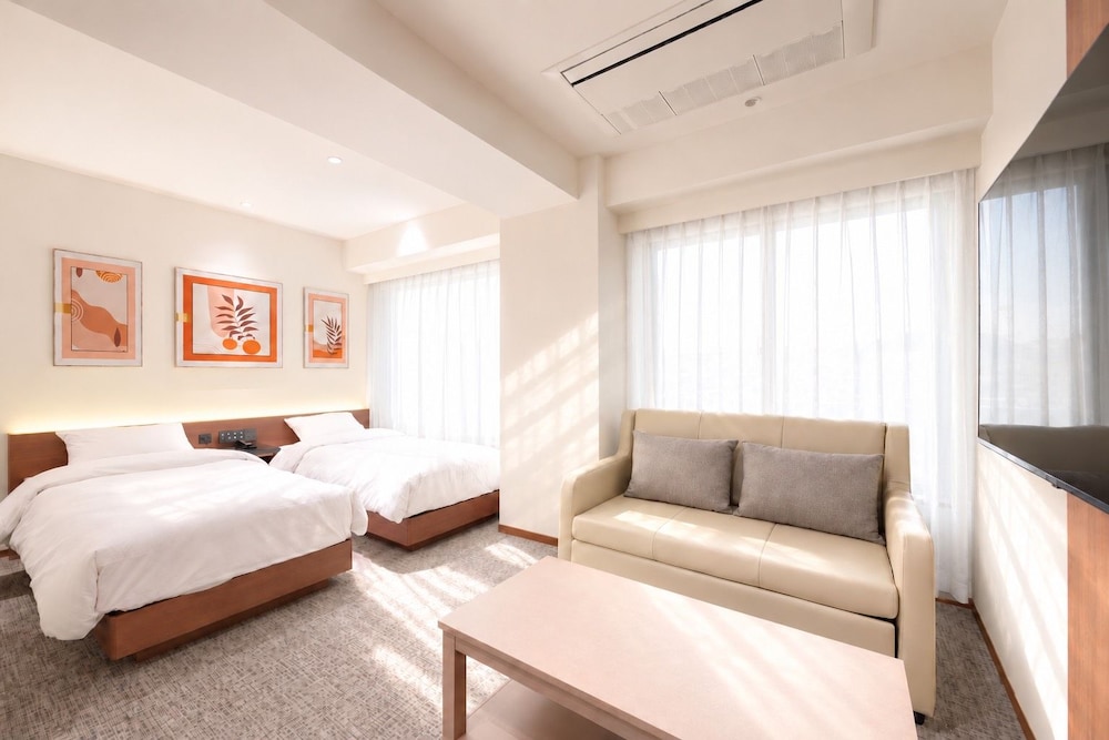 スタンダード トリプルルーム ベッド (複数台) | COCOYO HOTEL 大塚　