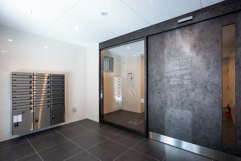 内部エントランス1 | Art Shin-Osaka West