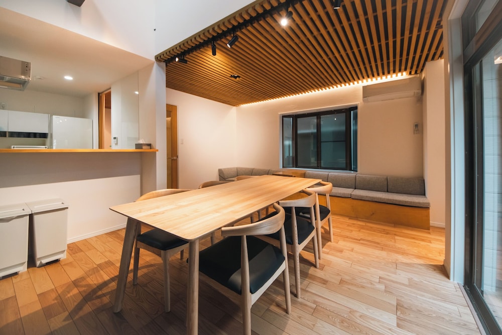 アパートメント バルコニー リビング エリア2 | 華ならまち