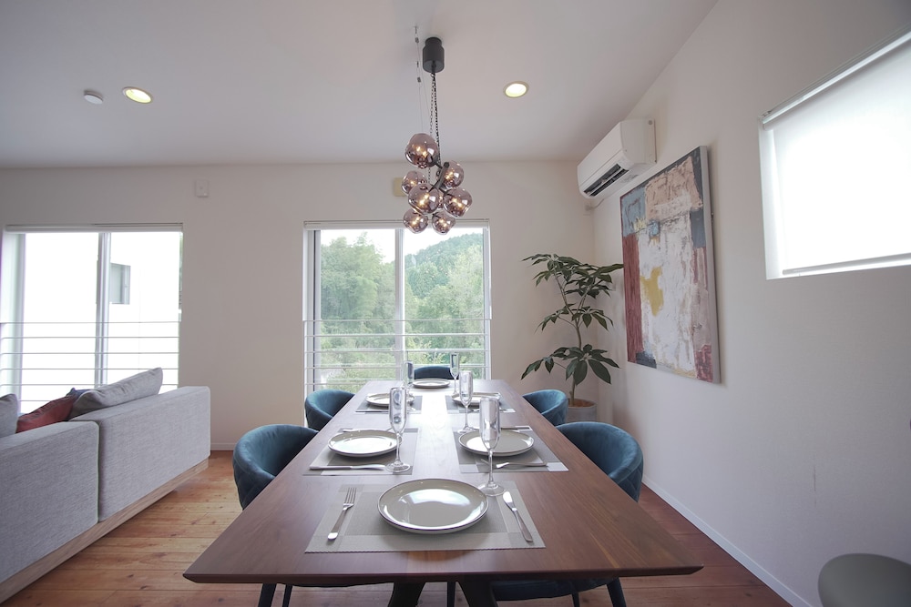 ファミリー ヴィラ 禁煙 パティオ 客室内のダイニングエリア0 | INOVE VILLA Ritto