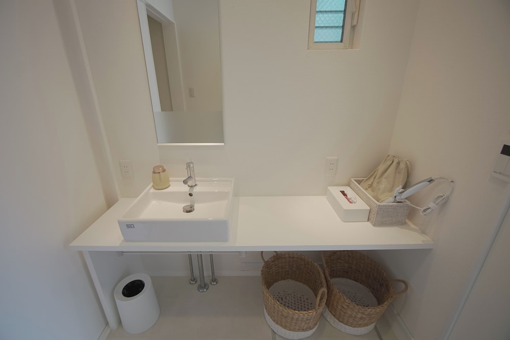 ファミリー ヴィラ 禁煙 パティオ バスルーム1 | INOVE VILLA Ritto