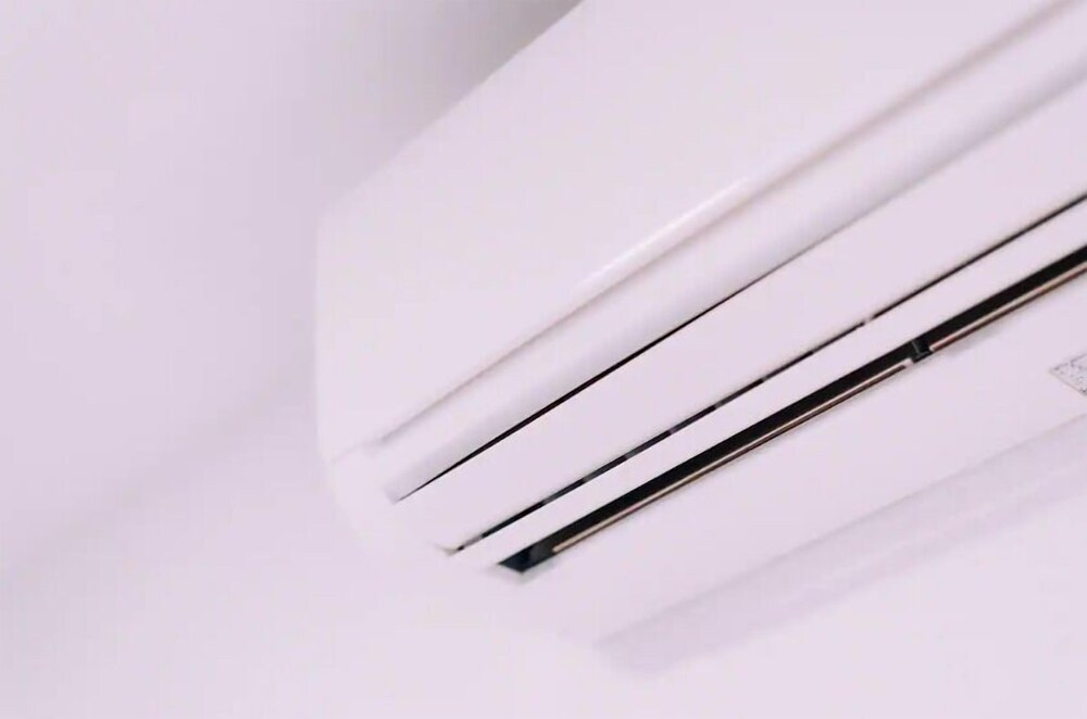 冷房1 | Minimalist Loft 502