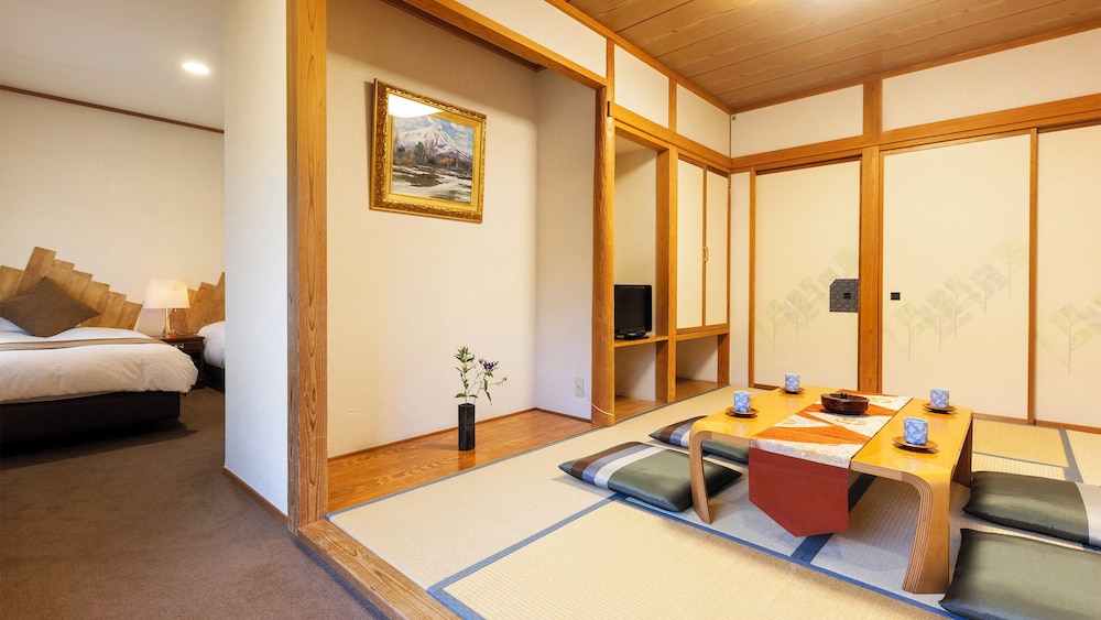 ラグジュアリー 4 人部屋 禁煙 | ホテル一乃瀬