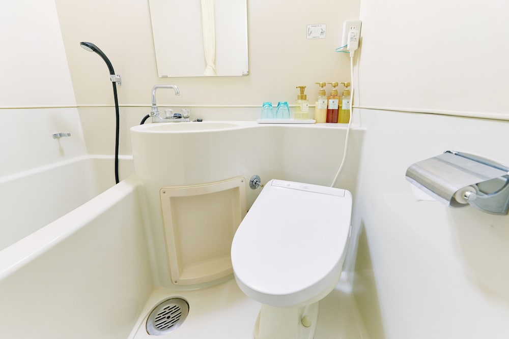 ベーシック ツインルーム バスルーム0 | 石の湯ロッジ