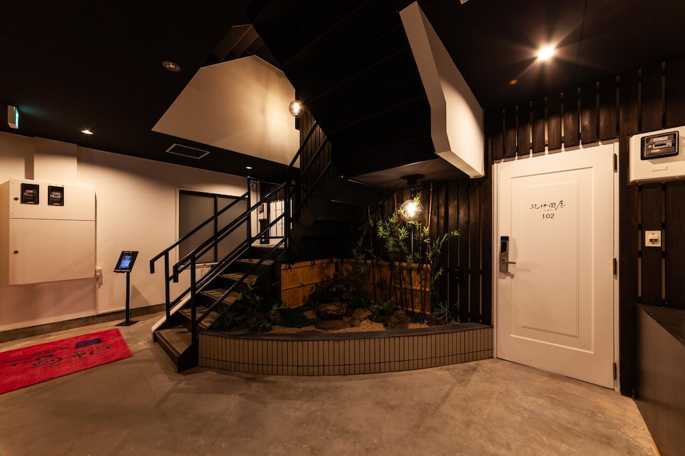 内部エントランス1 | おやど紀伊国屋玉園町 内部エントランス1 | おやど紀伊国屋玉園町