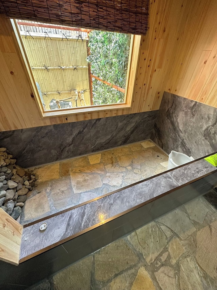 デラックス ヴィラ コートヤードビュー | SUN庭園